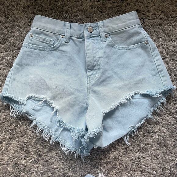 NEW BDG Cheeky High Rise Denim Short Size 24 - Picture 4 of 10